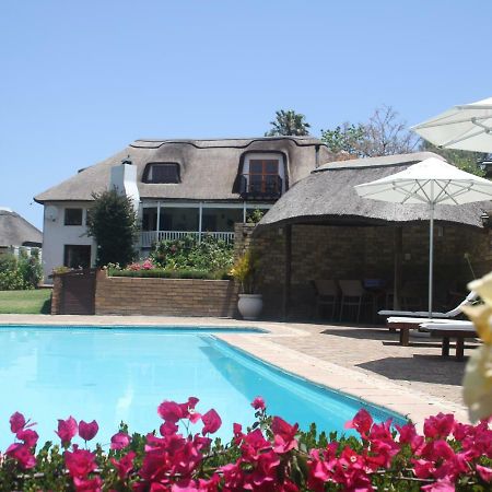Acara Guesthouse & Cottages Stellenbosch Buitenkant foto